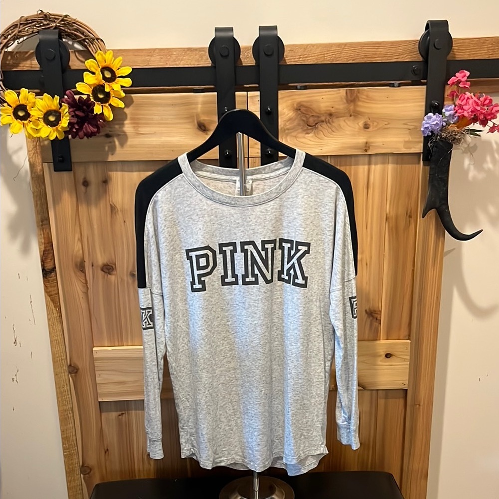 PINK Victoria's Secret Heather Gray and Black Long Sleeve Tee
